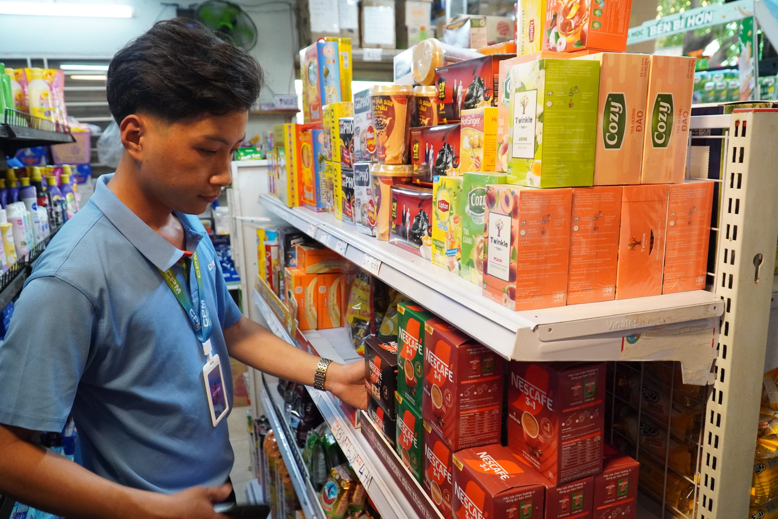 Solving the Year-End Inventory Challenge: How Merchandising Drives Sales Speed